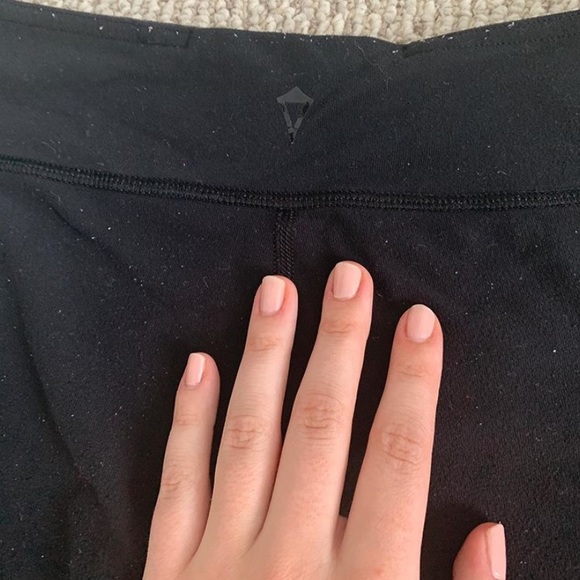 Ivivva all black tights in perfect condition - Picture 2 of 2